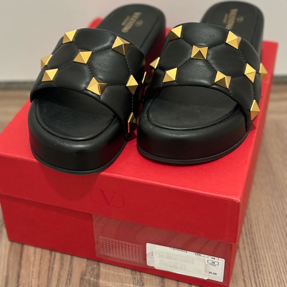 VALENTINO GARAVANI Roman Rockstud Platform Slides Wedges Studded Leather 9 9.5